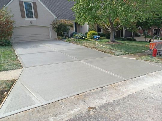 concrete slab driveway in kelowna