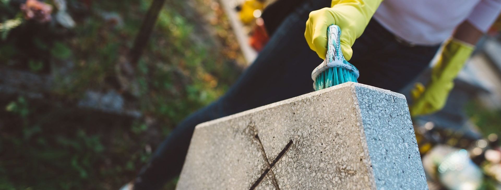 gravestone cleaning services