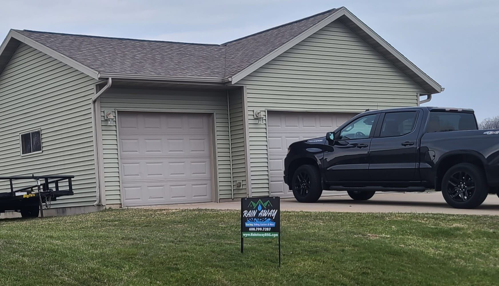 Residential Roofing With Front Garage – Bangor, WI – Rain Away