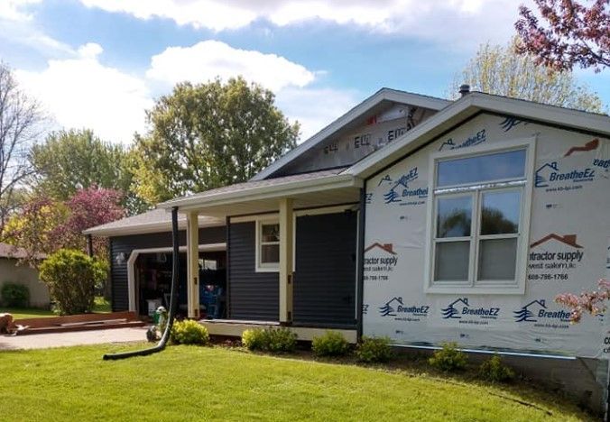 Siding Installation – Bangor, WI – Rain Away