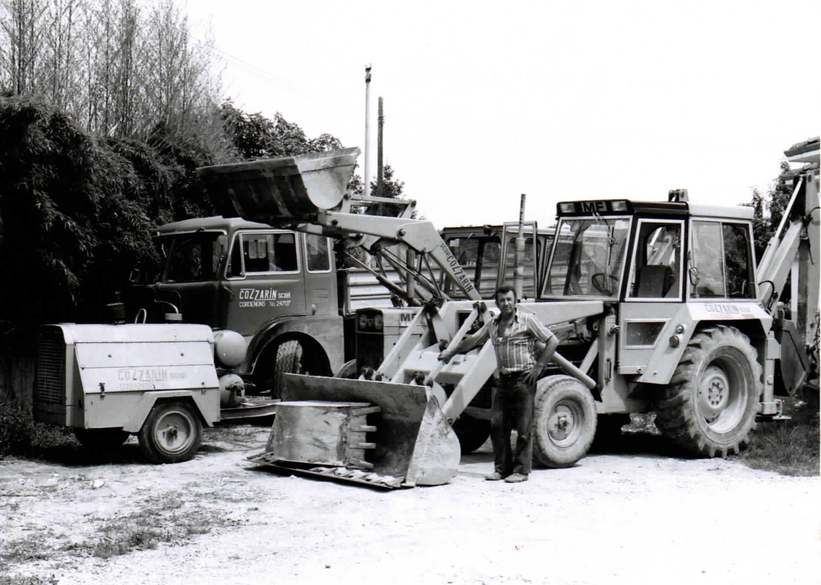 Foto storica di macchinari per lavori edili