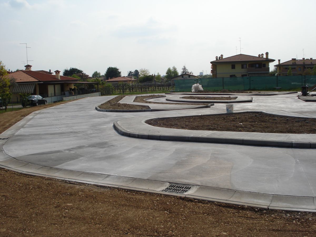 Opere di urbanizzazione di una ditta edile