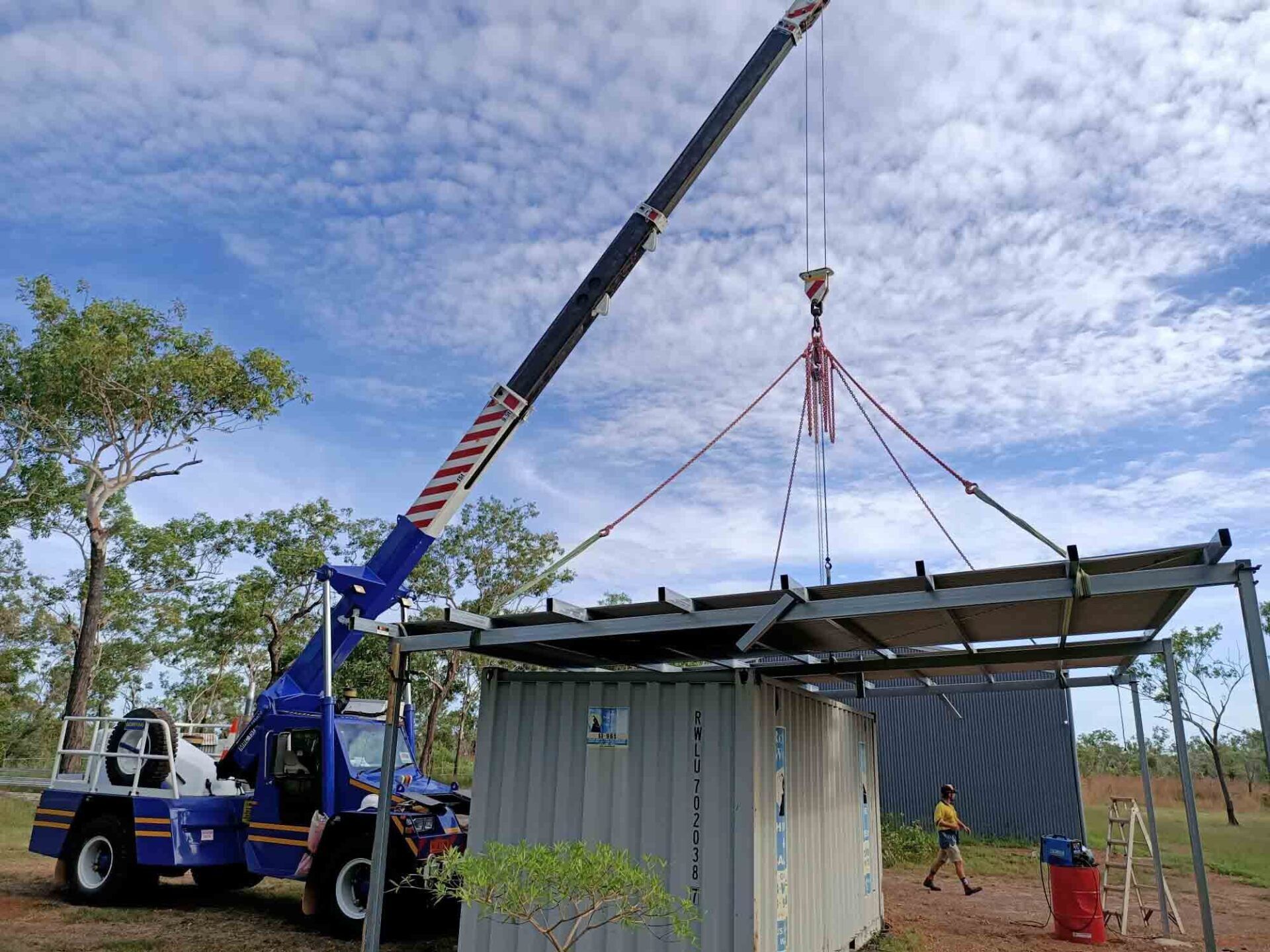 Crane Lifting Roof — Crane Hire in Darwin