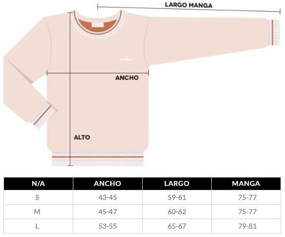 Mujer que lleva un suéter con estampado geométrico azul, verde azulado y gris.