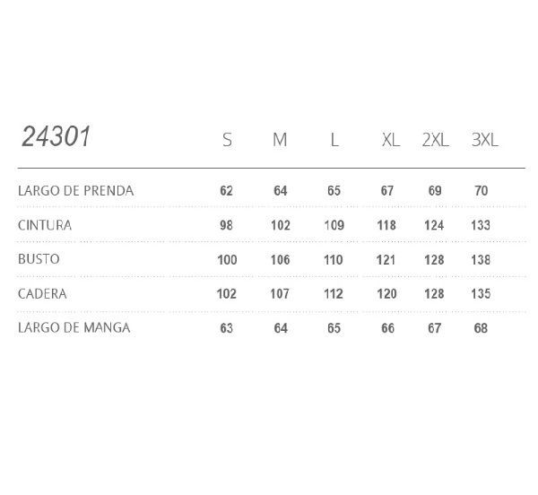 Mujer que lleva una chaqueta acolchada verde claro sobre una camisa vaquera y jeans.