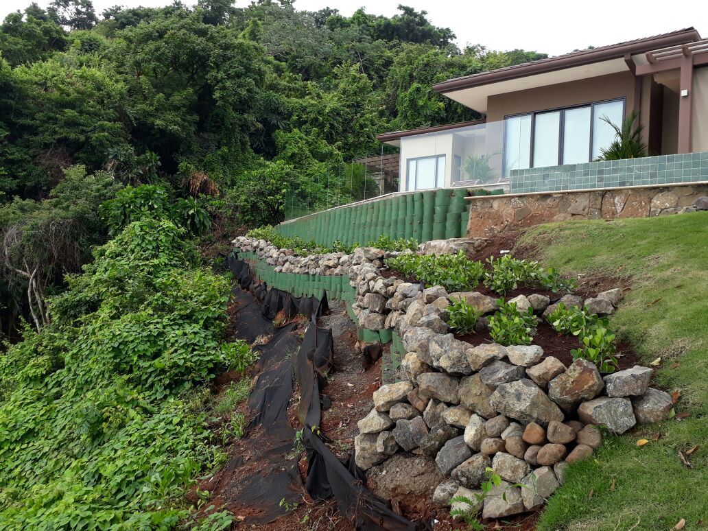 MURO DE GEOCELDAS PARA MUROS EN CASAS