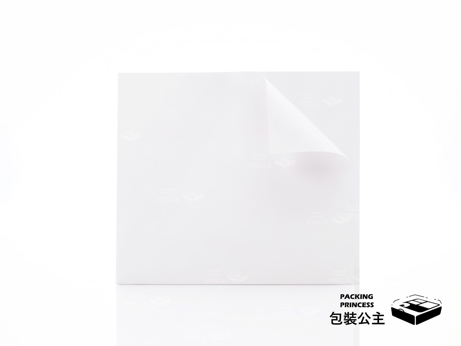 P-20A 極簡純白 L型漢堡袋，專業無印刷純白防油淋膜紙袋，雙邊開口好拿取，適合烘焙坊點心與連鎖早午餐店免洗包裝。