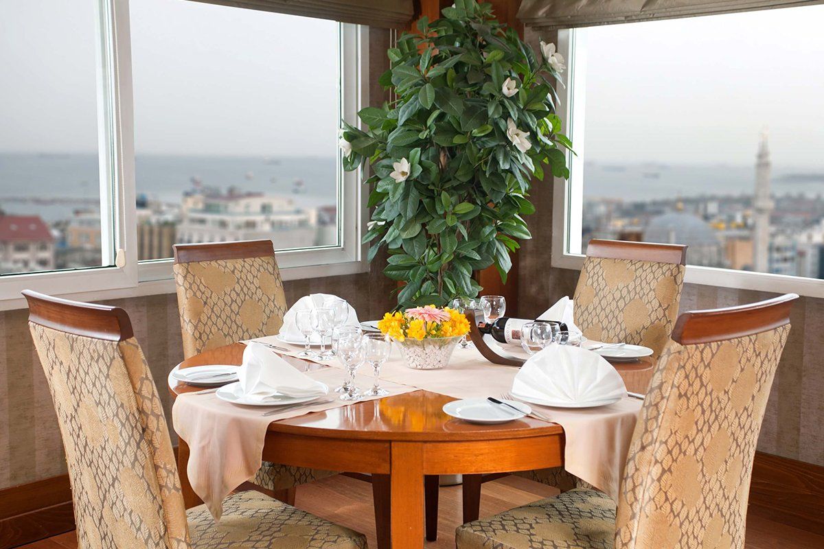 Oran Hotel Istanbul , Restaurant & Bar