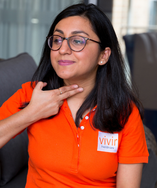 Vivir Healthcare Speech Pathologist at work