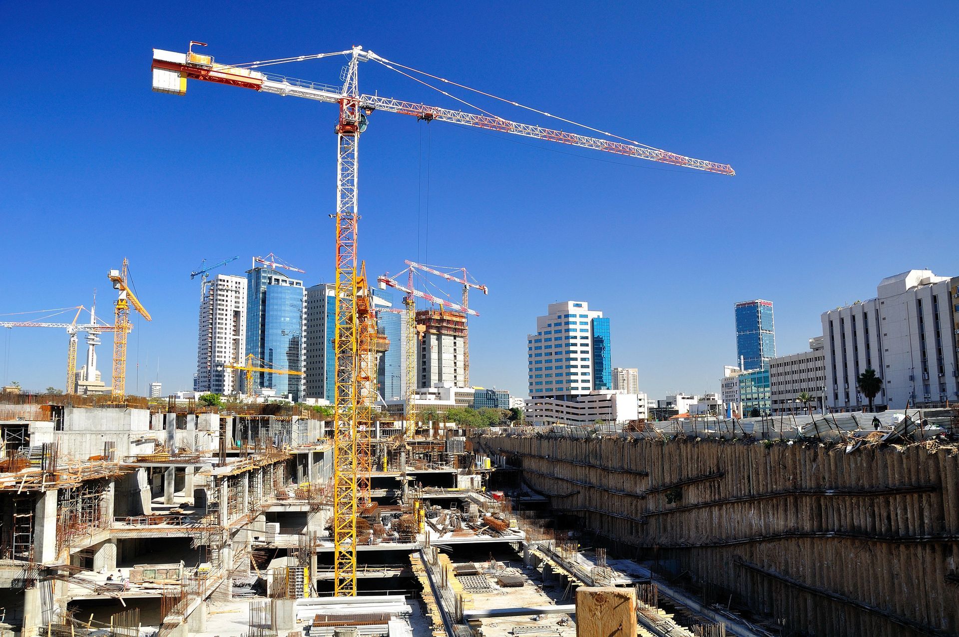 Montaggio e smontaggio gru a Cesena