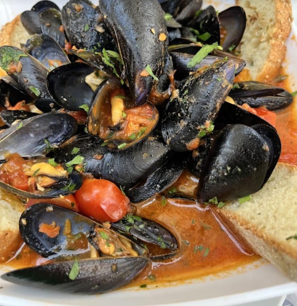 Zuppa di Cozze Ristorante Castellammare del Golfo - Ristorante Petrolo