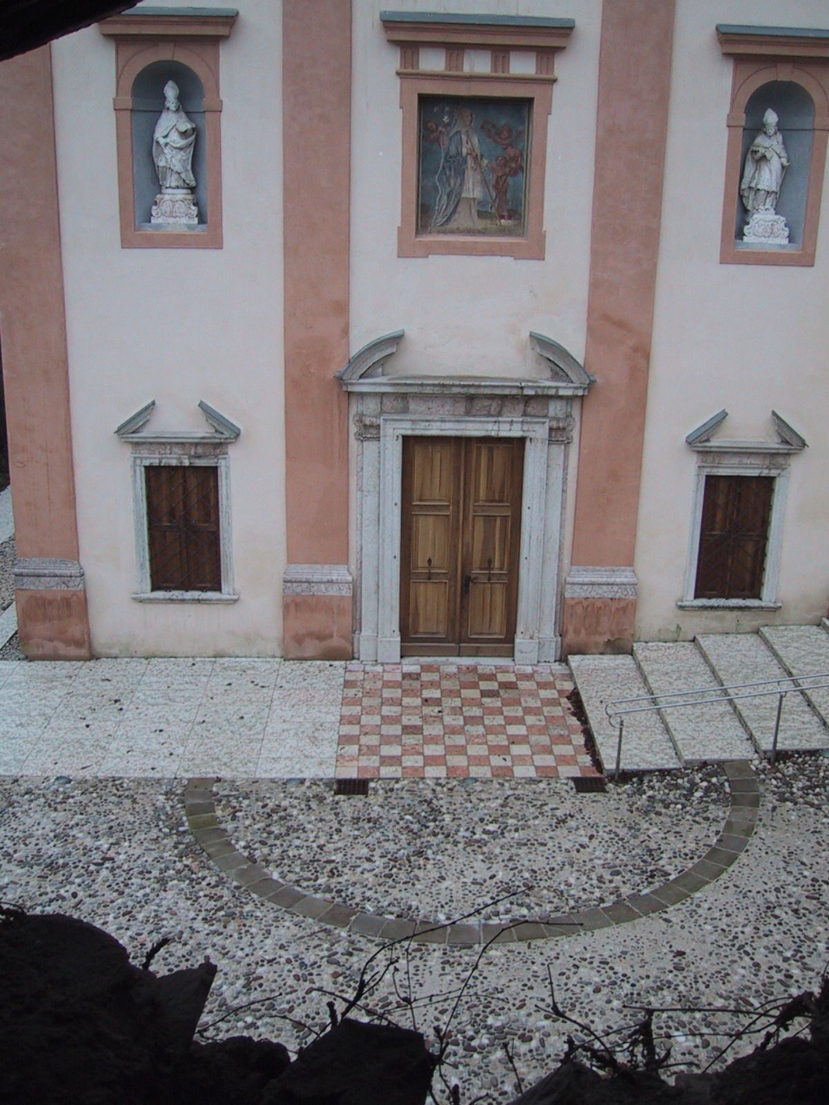 Restauro ingresso chiesa