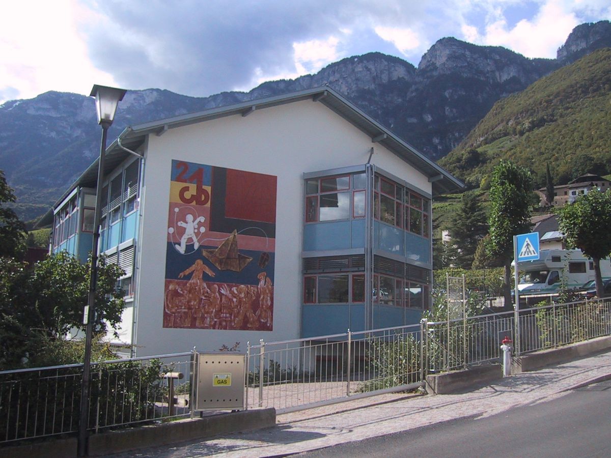 Edificio con murales