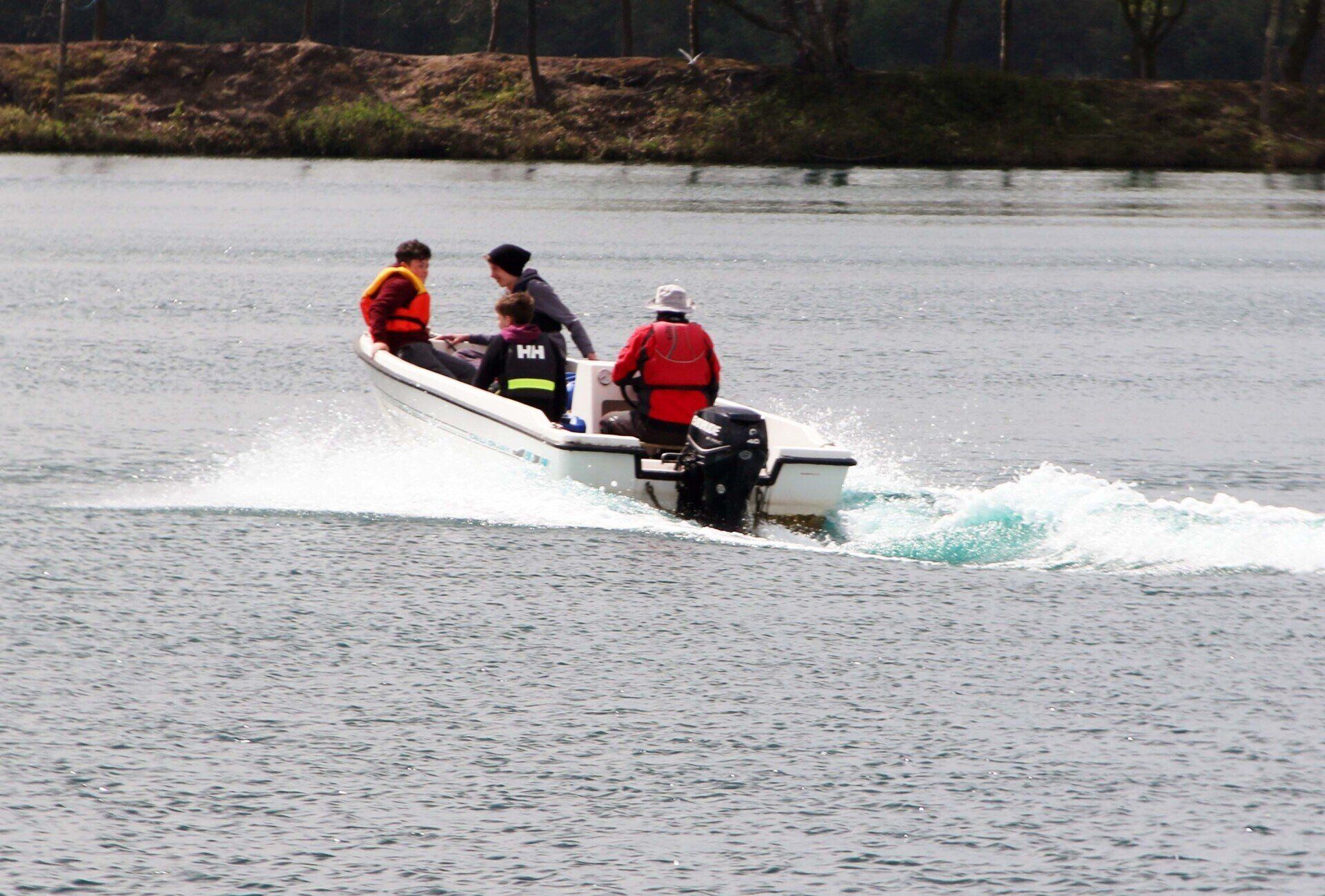 start powerboating course