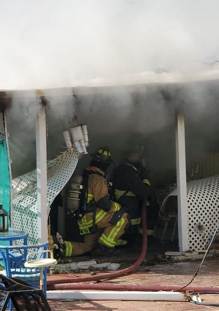 Copper Canyon FMD crews battle a house fire in Rimrock