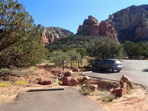 A photo of the parking lot at the Dry Creek trailhead