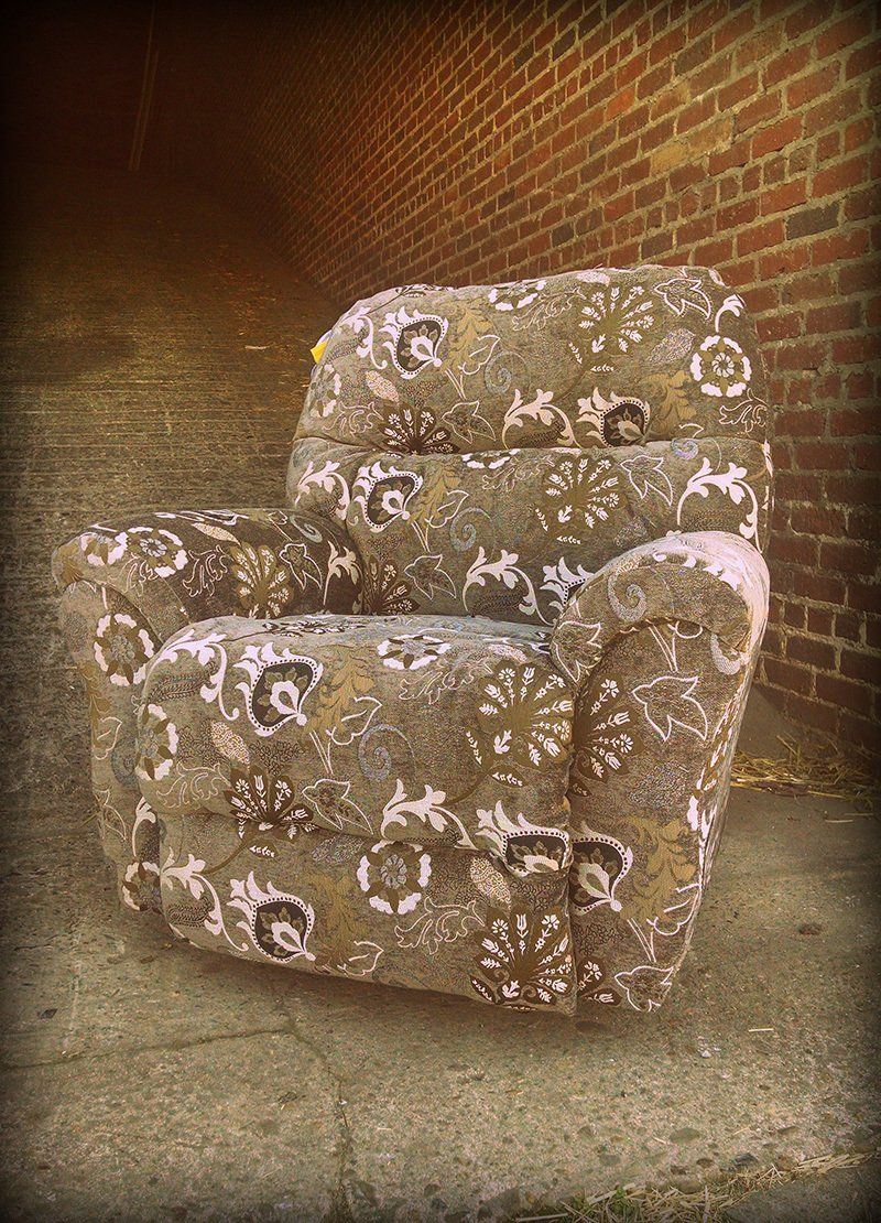 Wing chair  — Old Sofa Chair in Elizabethton, TN