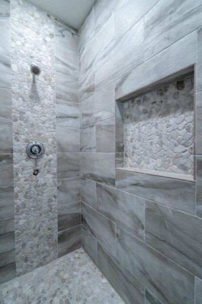 Columbia, MO Residents Trust Rave Homes for Building Stunning Custom Bathrooms.
