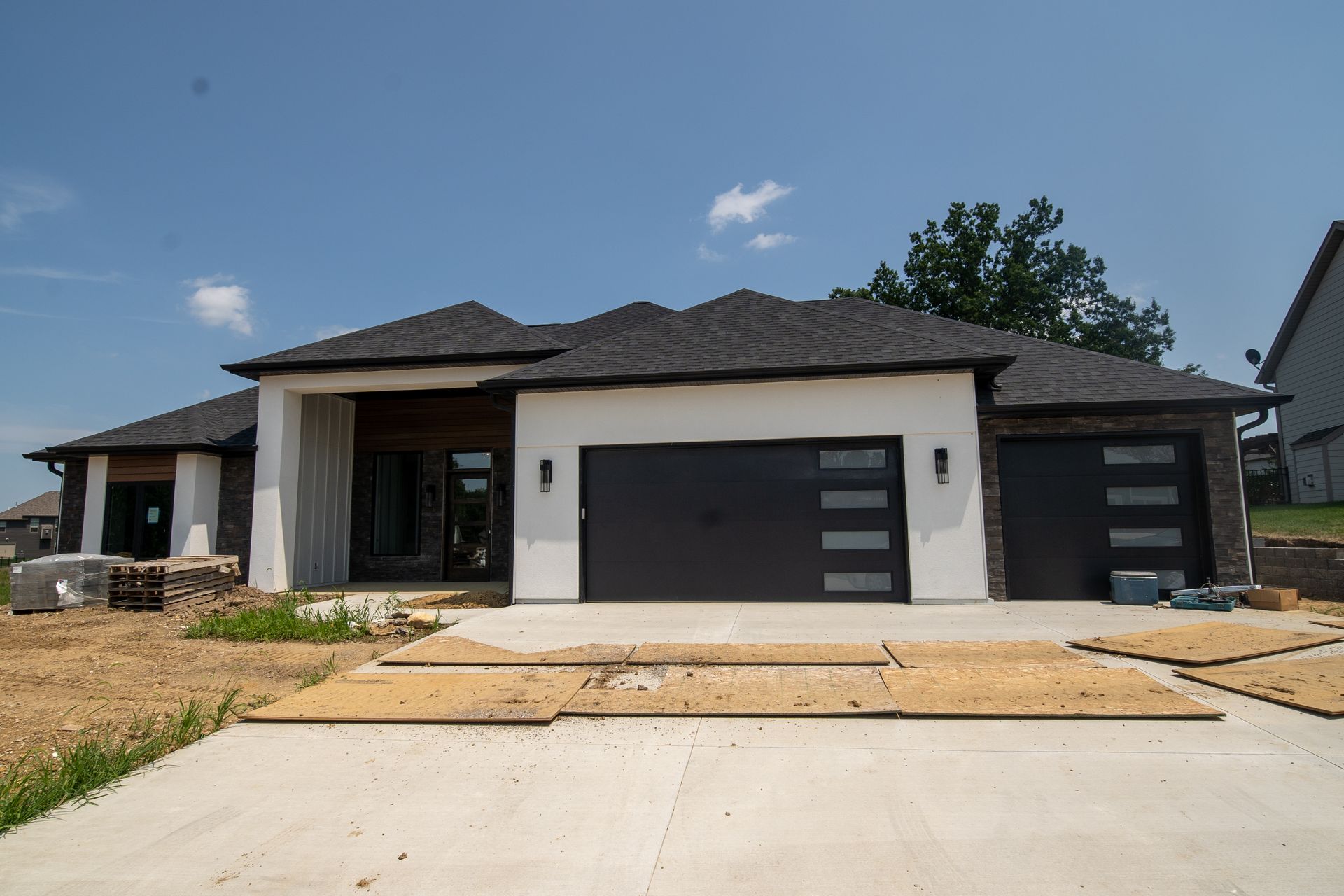 Discover the Art of Homebuilding with Rave Homes in Columbia, MO.