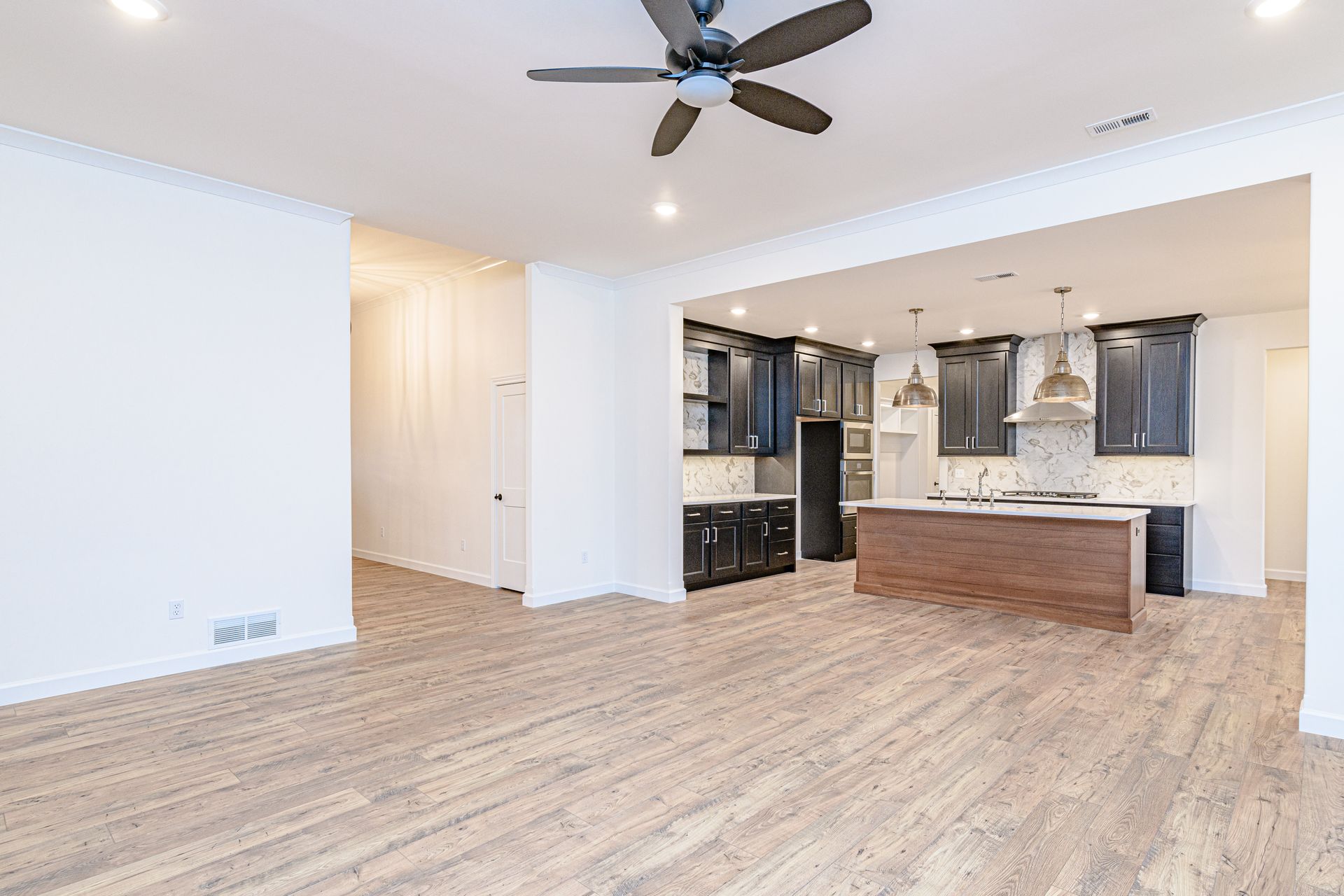 Discover the Joy of Living in a Rave Homes Custom Home in Columbia.
