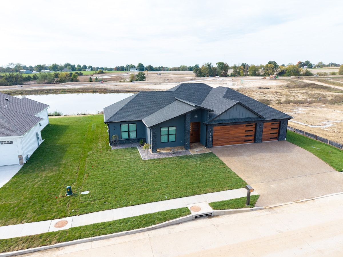 Let the Local Builders at Rave Homes Create Your Dream Custom Home in Columbia, MO.