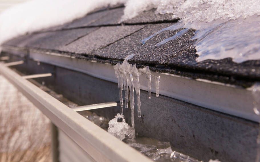 Winter Roof Care in Chicago: Protecting Your Home from the Chill