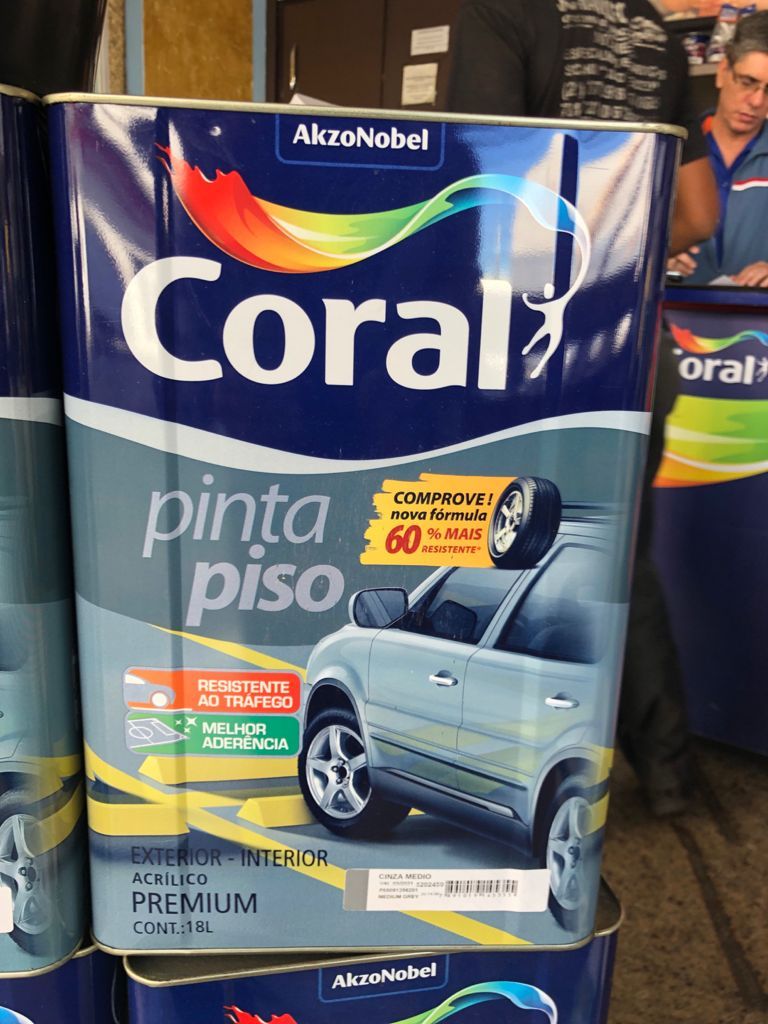 Pinta Piso da Coral na Casa Aguilar Tintas