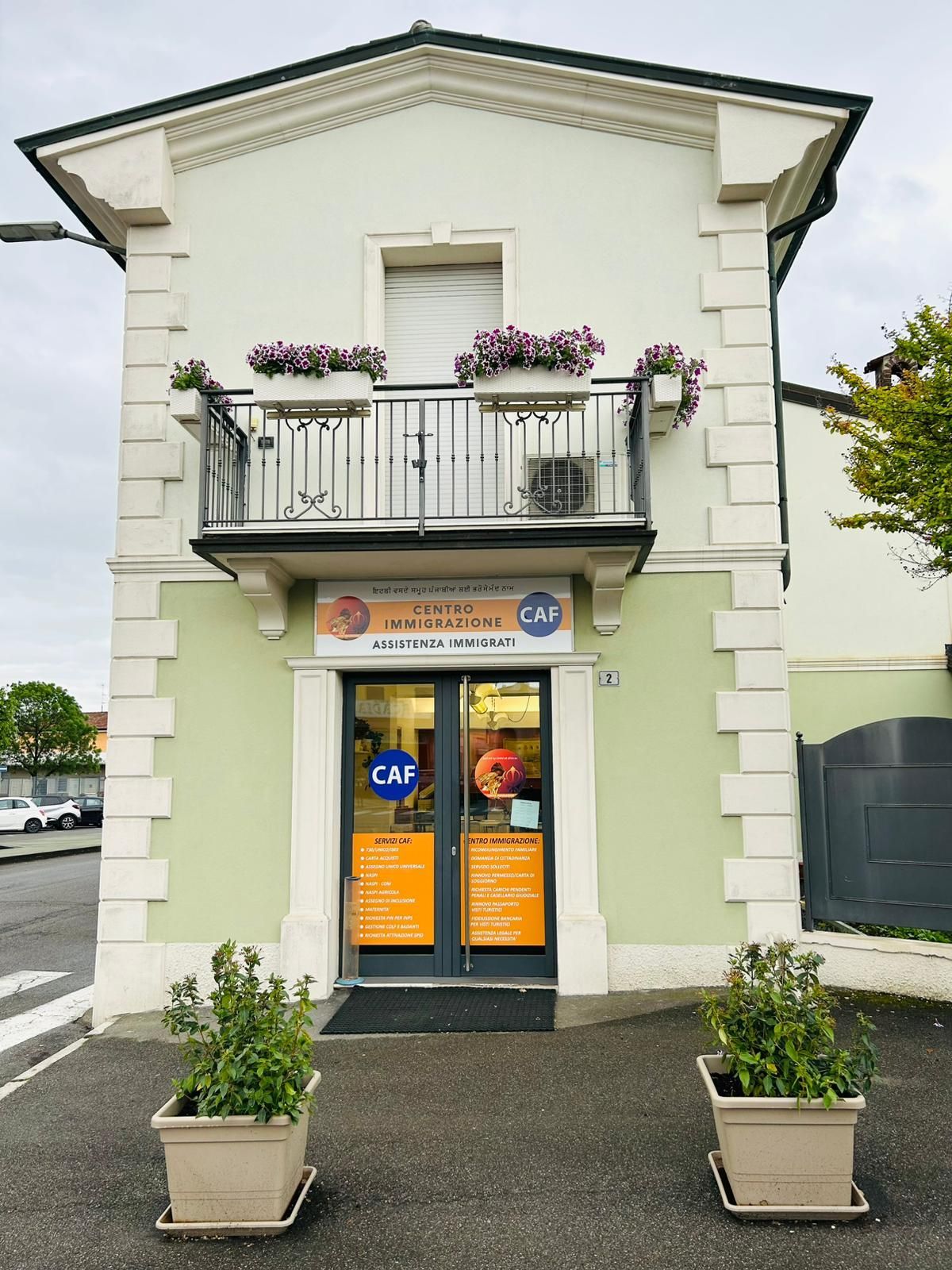 ingresso caf centro immigrazione