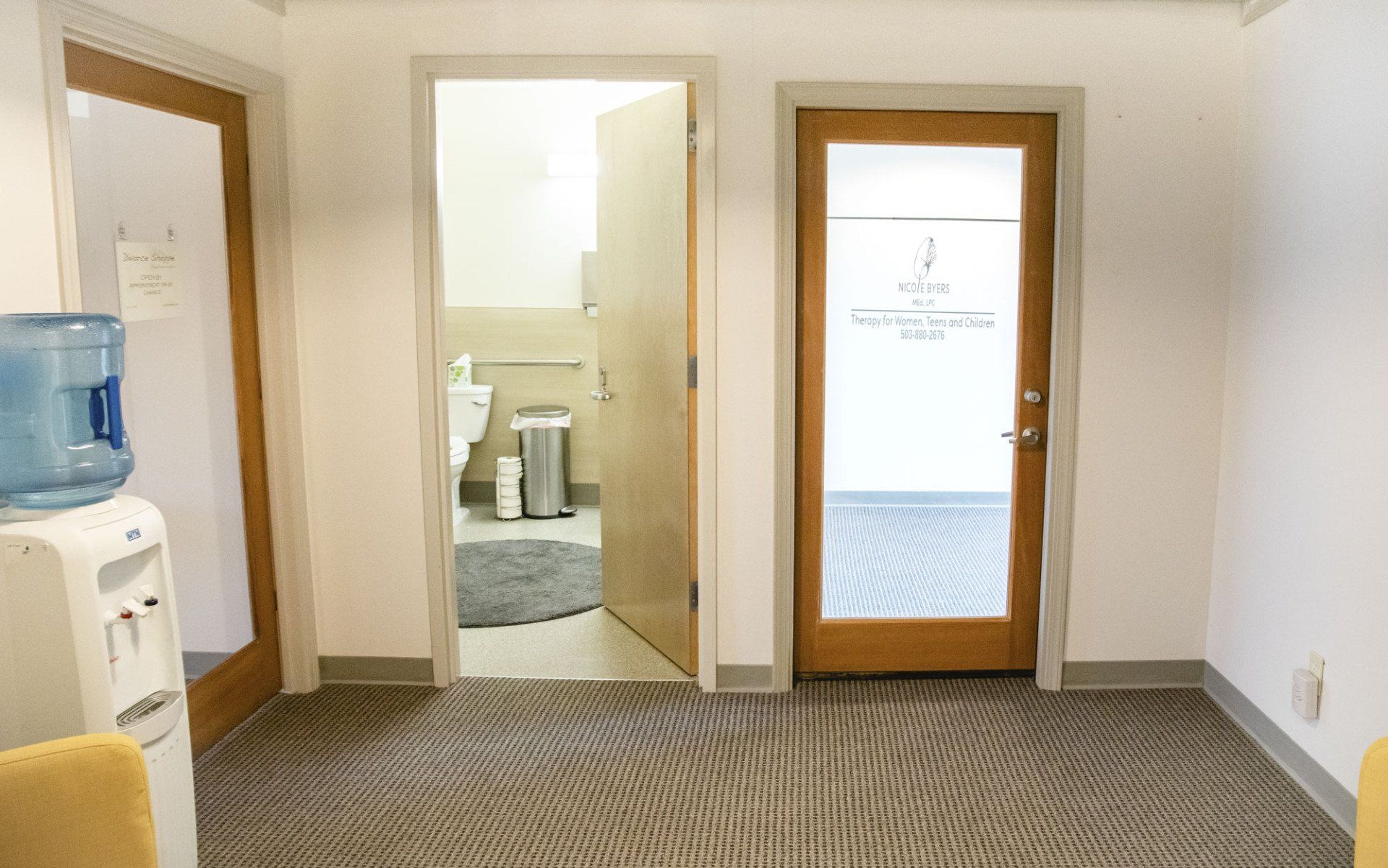 7721 - 7733 SE 13th Ave interior