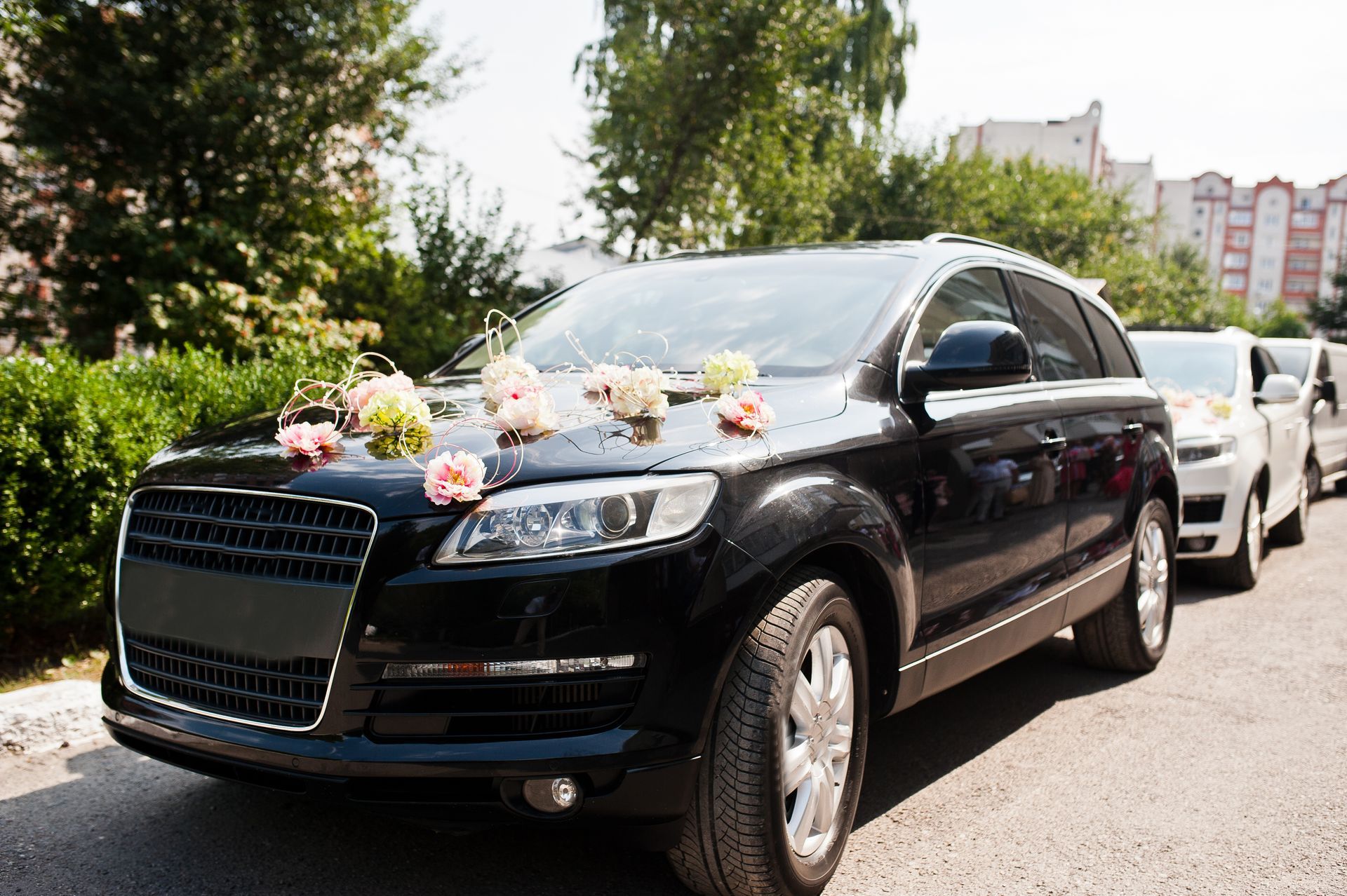 wedding limousine car-with floral-decoration