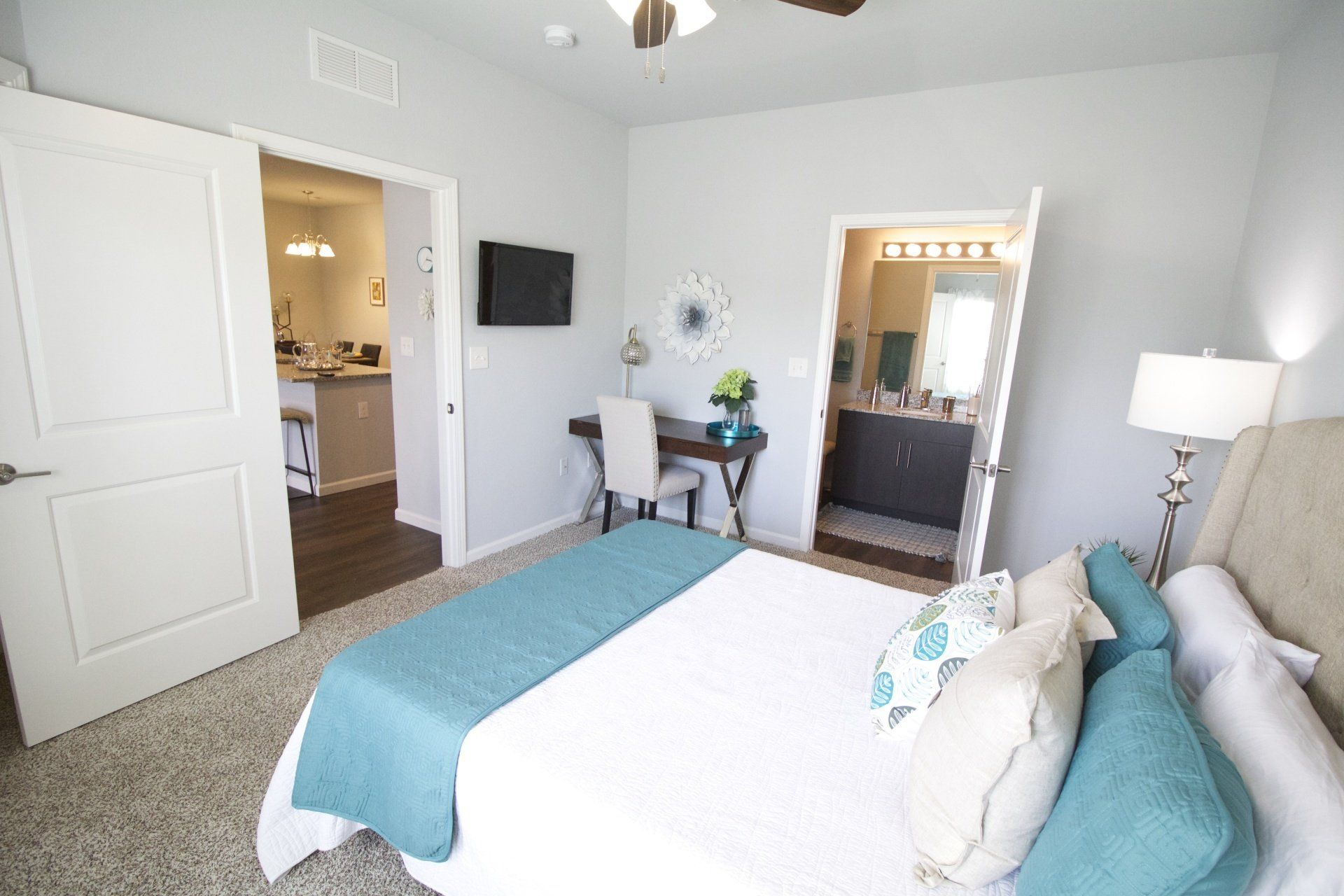 Louisville Apartments Louisville, KY Covington By The Lake