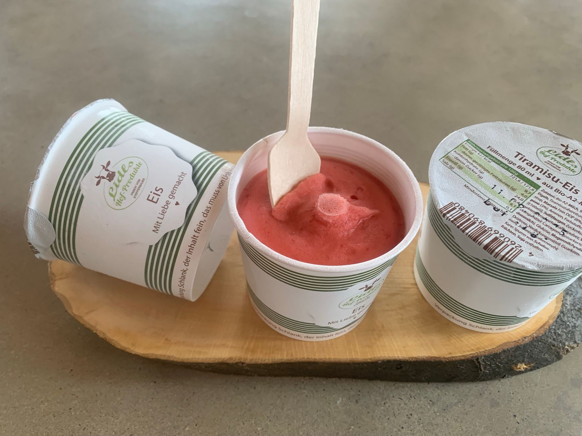 Hof-Eis der Familie Lidl aus Baierberg