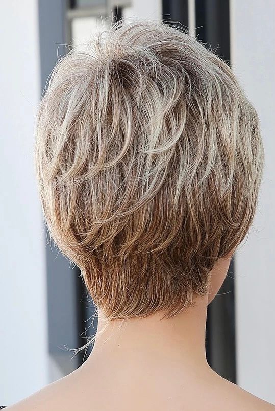 Rihanna Wigs rear | WEAR MULTHAIR