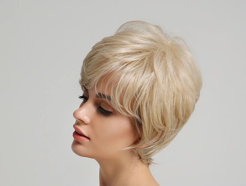 Hollywood Wigs side view | WEAR MULTHAIR