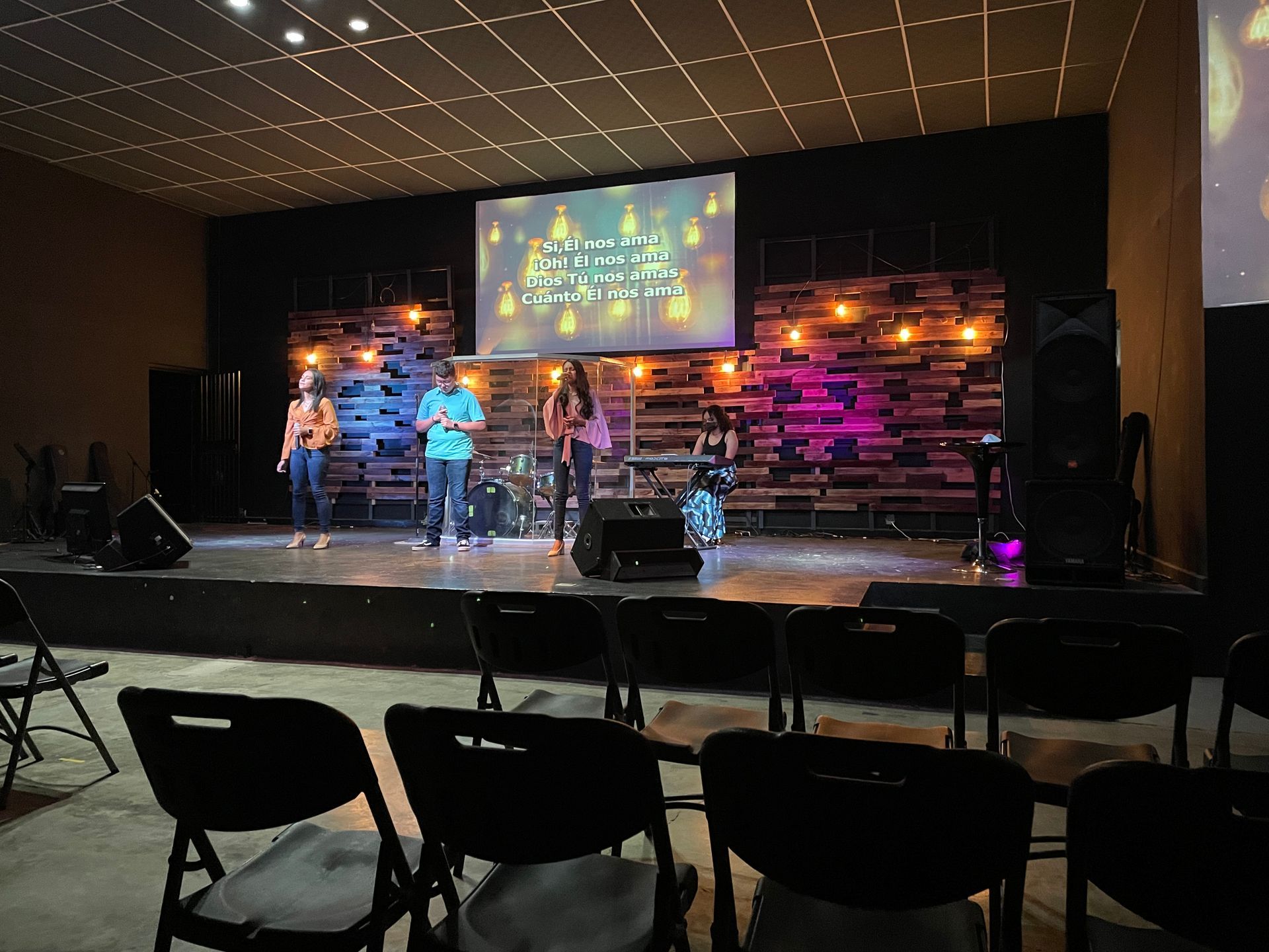 Church worship service in Danli, Honduras