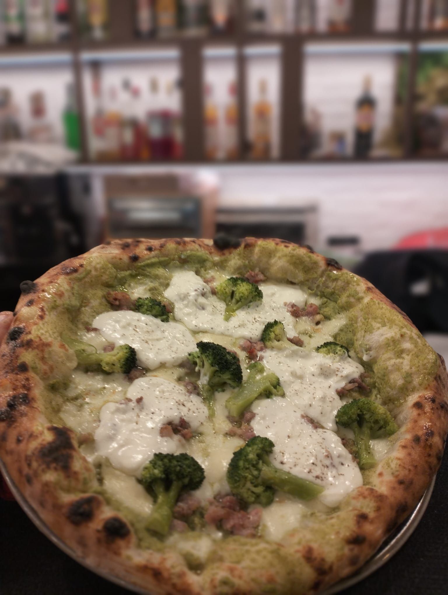 pizza broccoli