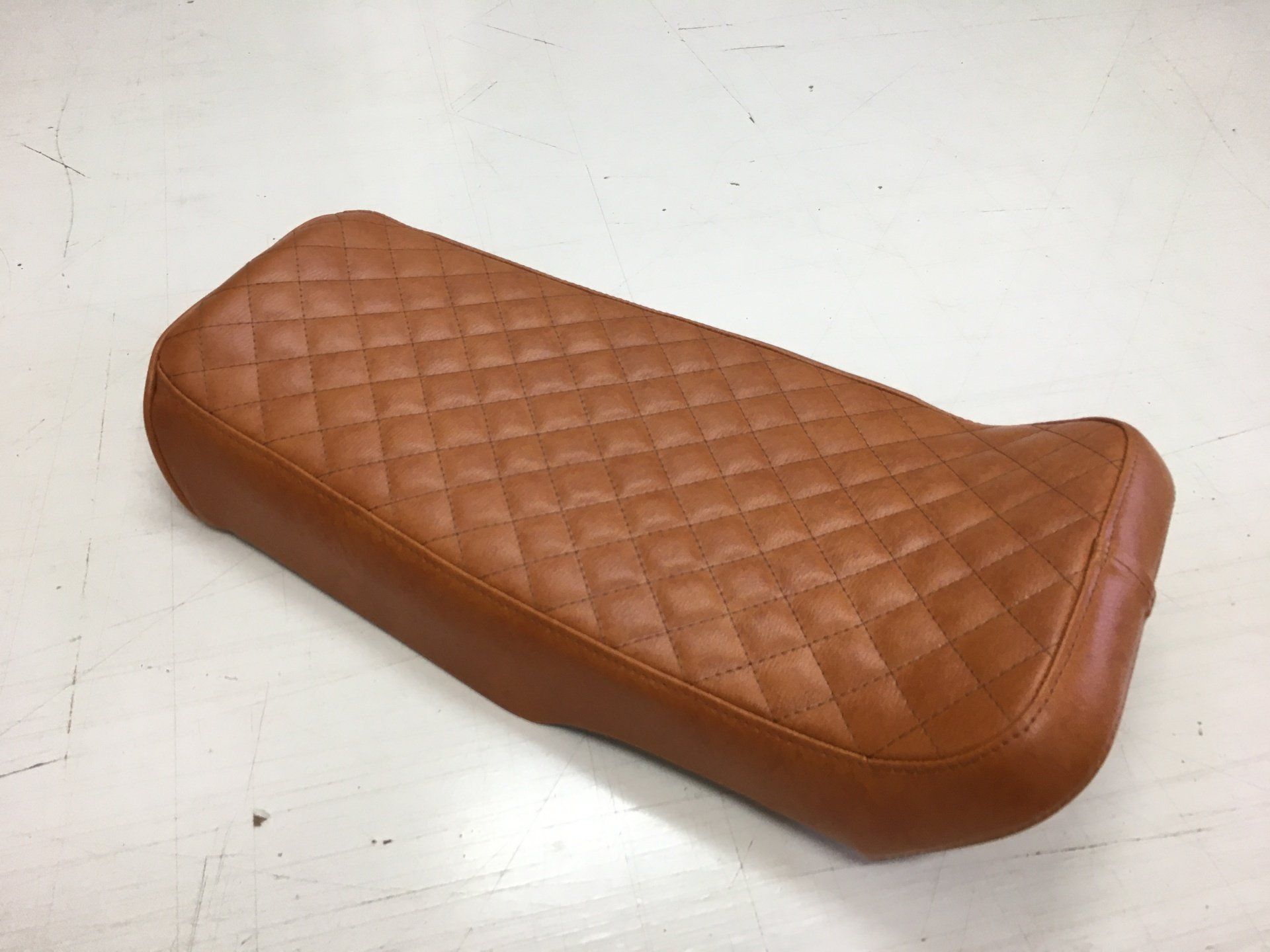 sella sccoter marrone trapuntata