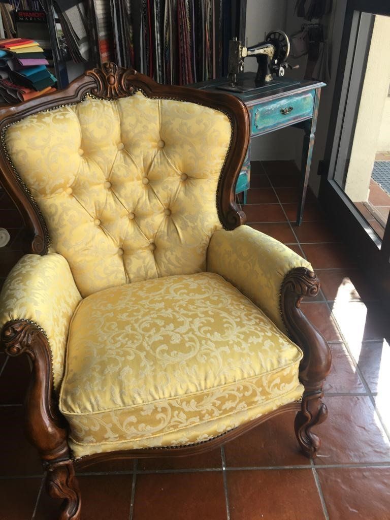 poltrona nuova tappezzeria gialla