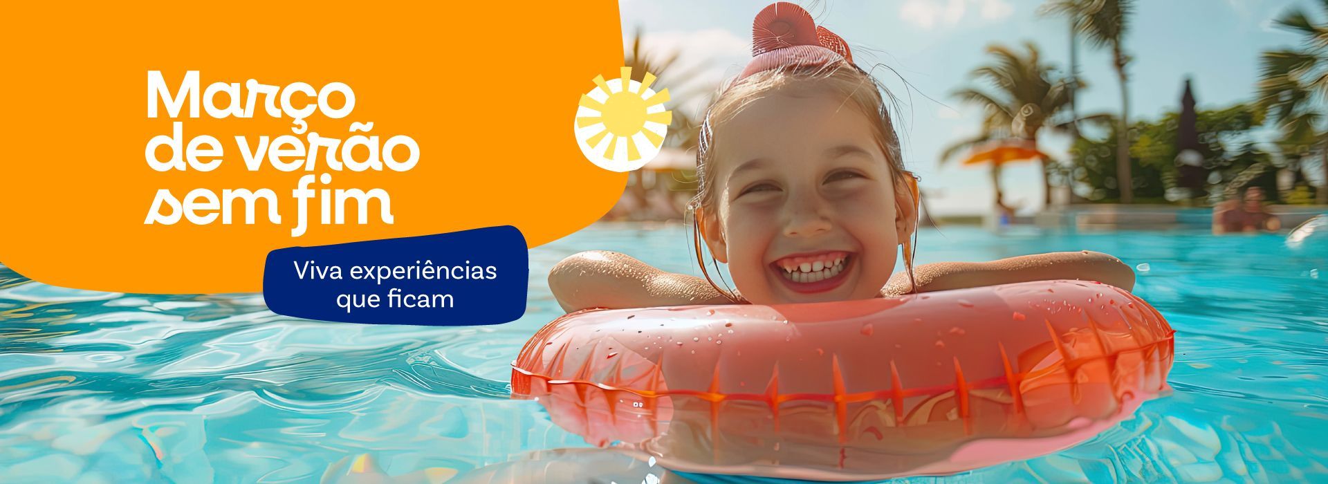 Uma menina está nadando em uma piscina com uma boia inflável.