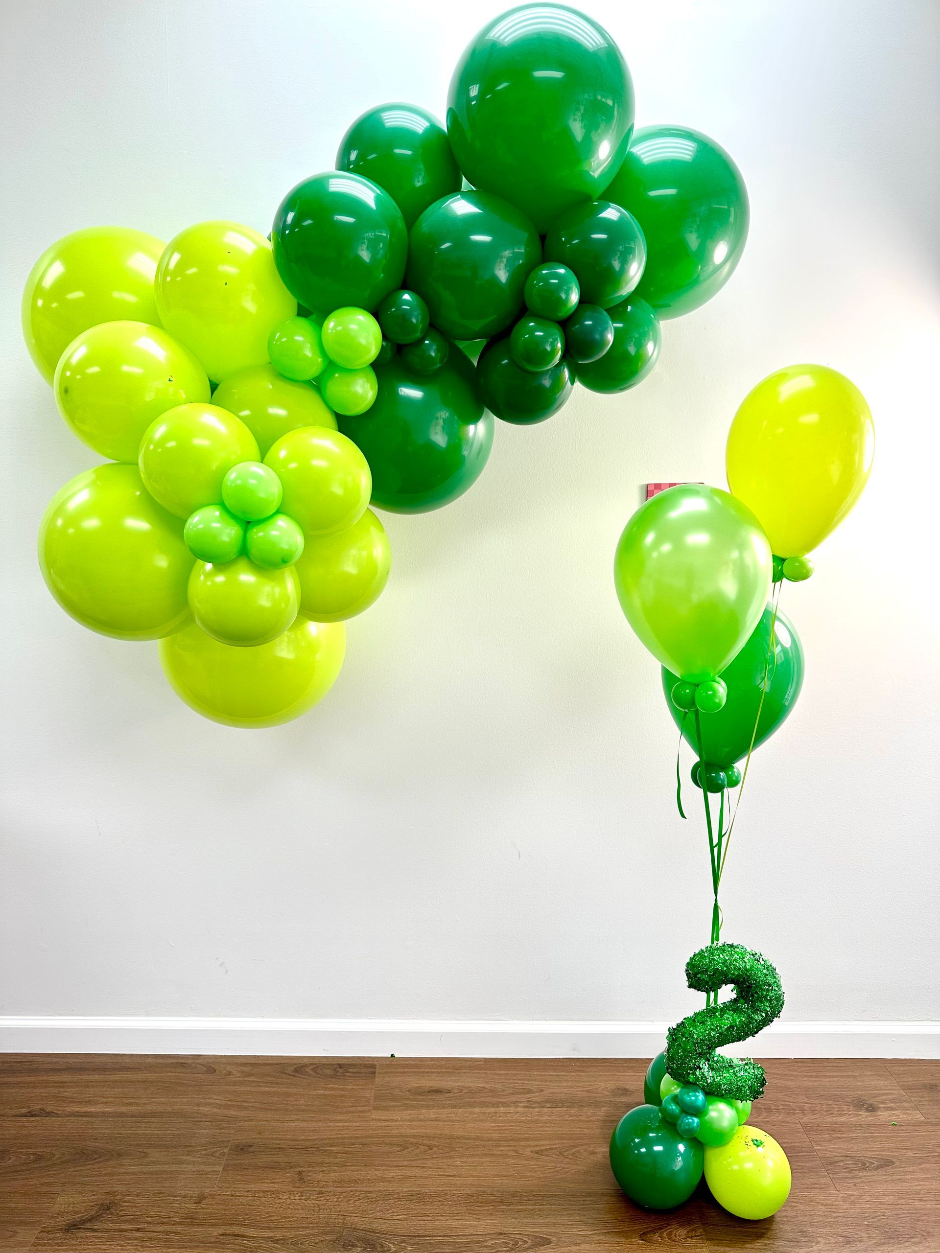 helium balloons, balloon garlands, morris county balloons