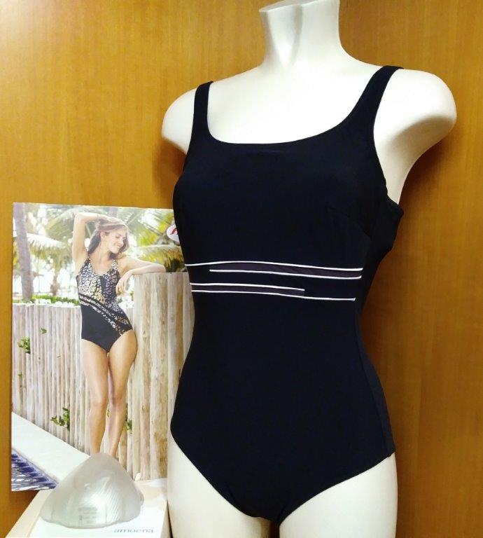 costume con protesi mammaria