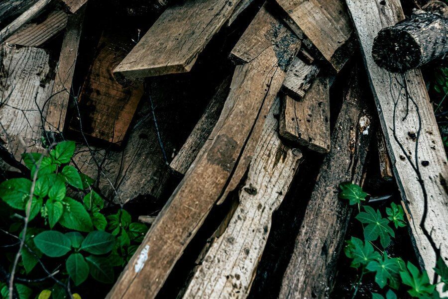 Fence & Yard Structure Debris