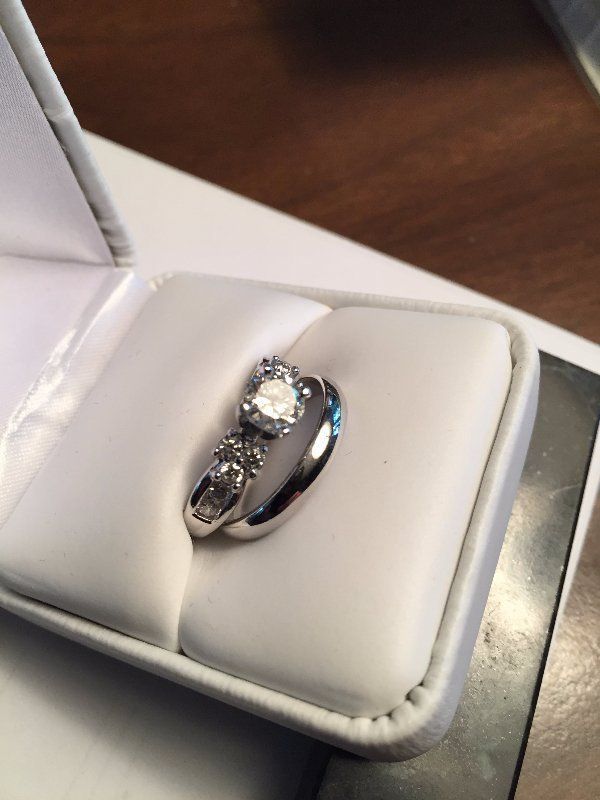 1437 14k White Gold Diamond Ring — Raleigh, NC — Regan Lewis Antiques