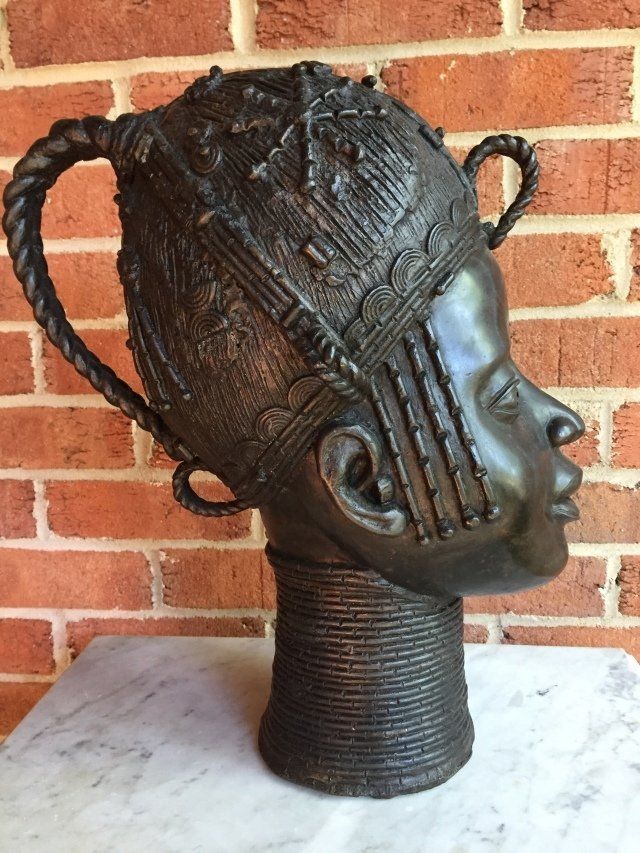 3720 Antique African Bronze 17