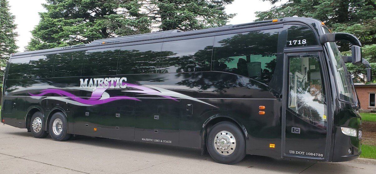 charter coach bus service Des Moines