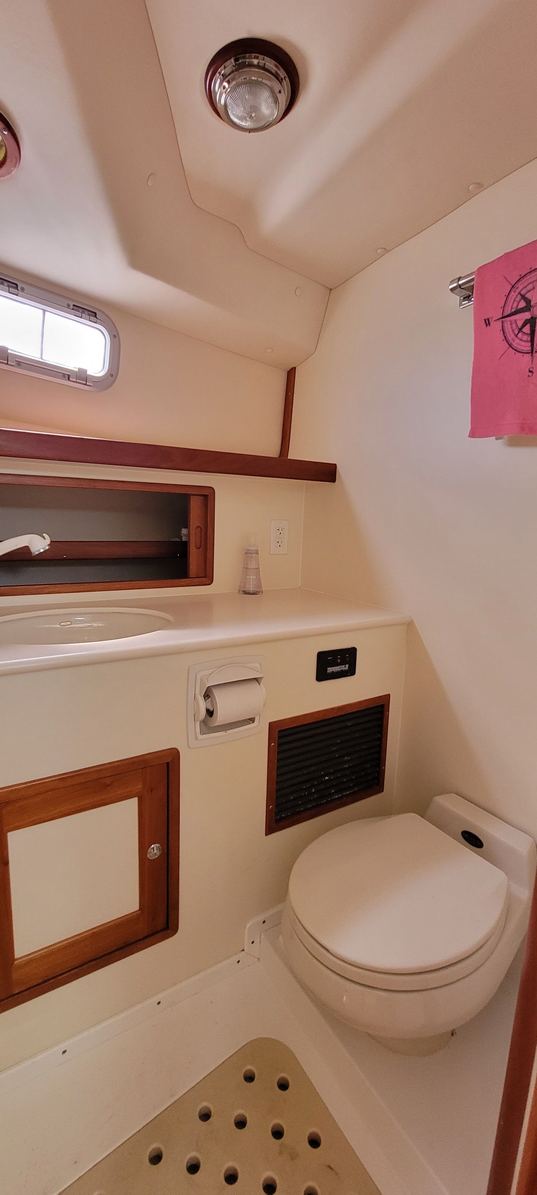 LITTLE HARBOR WHISPERJET 38' 12