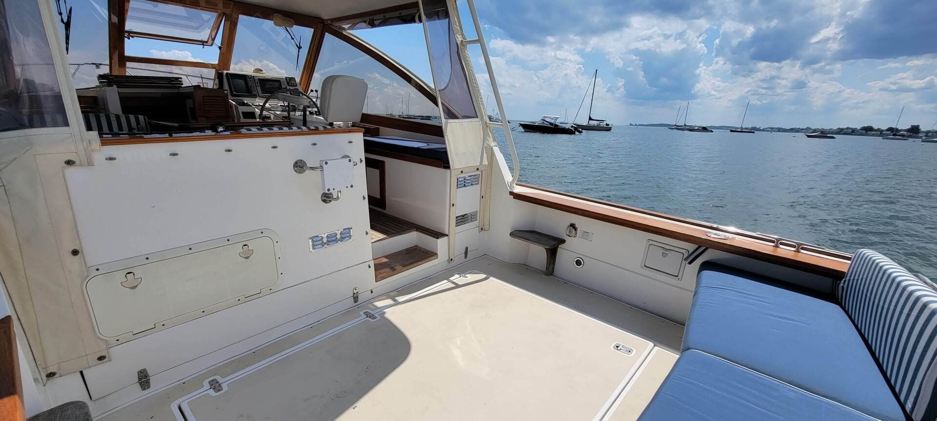 LITTLE HARBOR WHISPERJET 38' 6