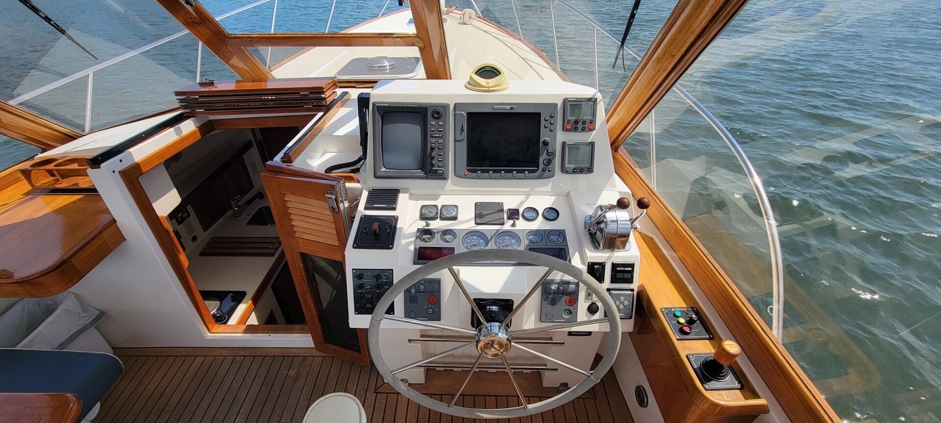 LITTLE HARBOR WHISPERJET 38' 7