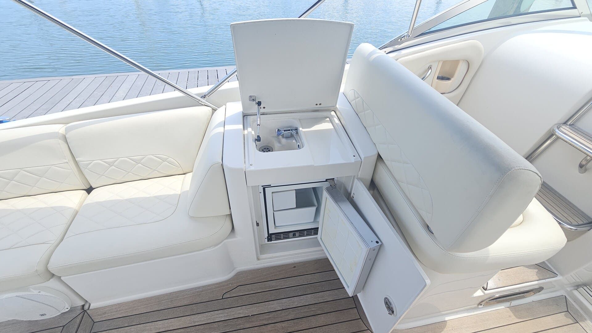 Chris Craft 36 Taipan 6