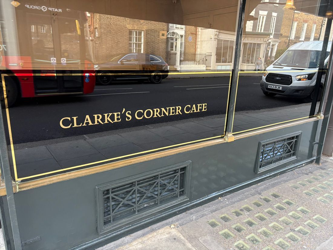 Clarkes_Corner_signwriting